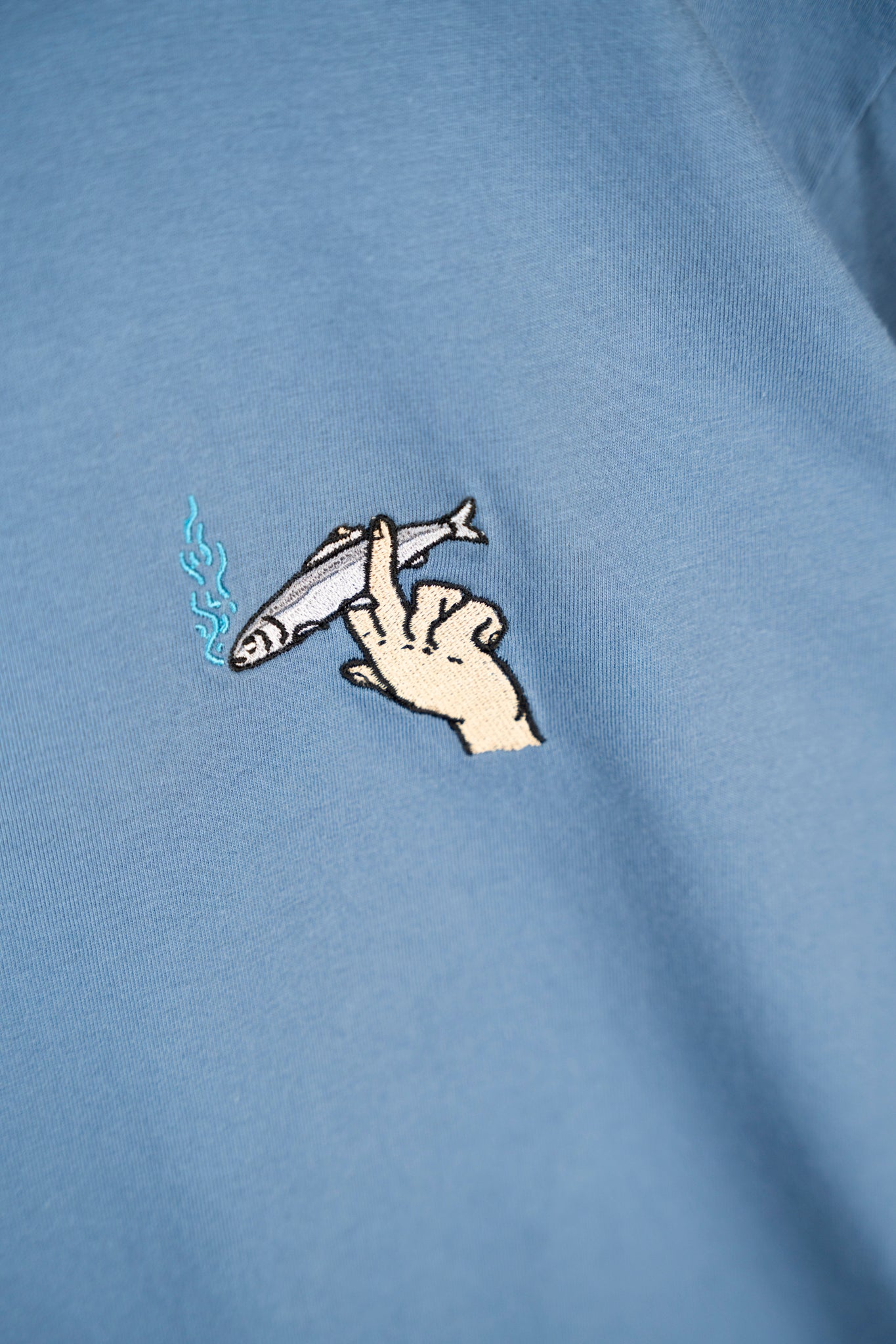 Lakor Mini Smoking Fish Hand T-Shirt - Bering Sea - Lab10streetwear.com