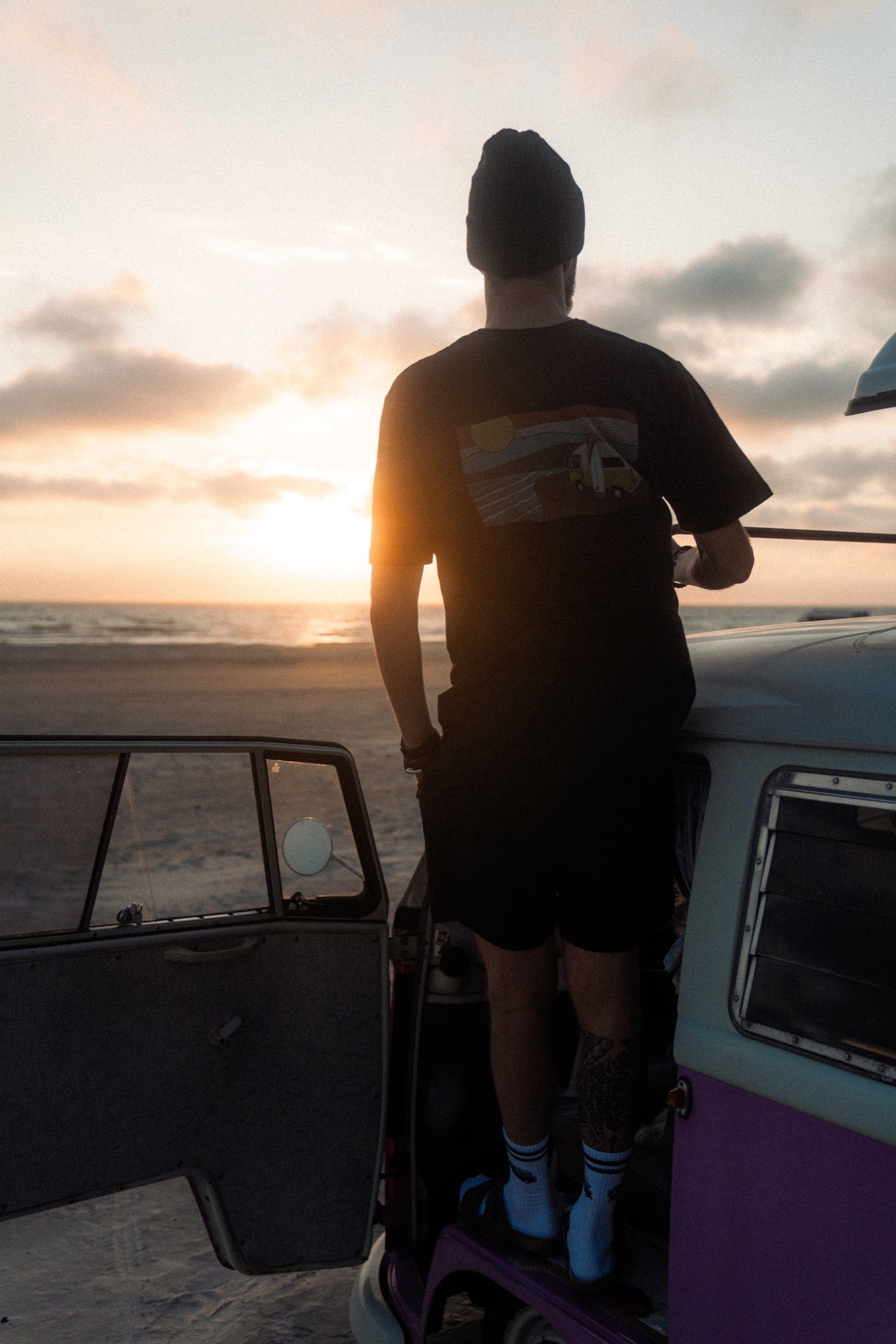 Trippin' T-Shirt - Moonless Night - LAB10streetwear